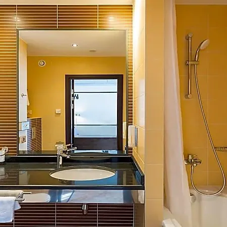 Qubus Hotel 4*